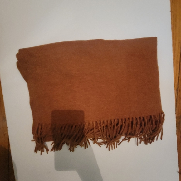 Cashmere Large Shawl/Scarf In Golden Brown Color Quiet Luxury Old Money EUC - Picture 6 of 7
